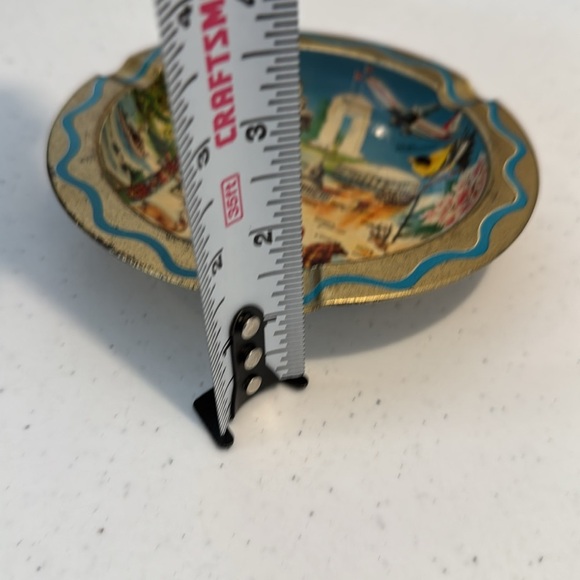 Vintage Souvenir Ashtray with Scenic Design - Picture 8 of 8